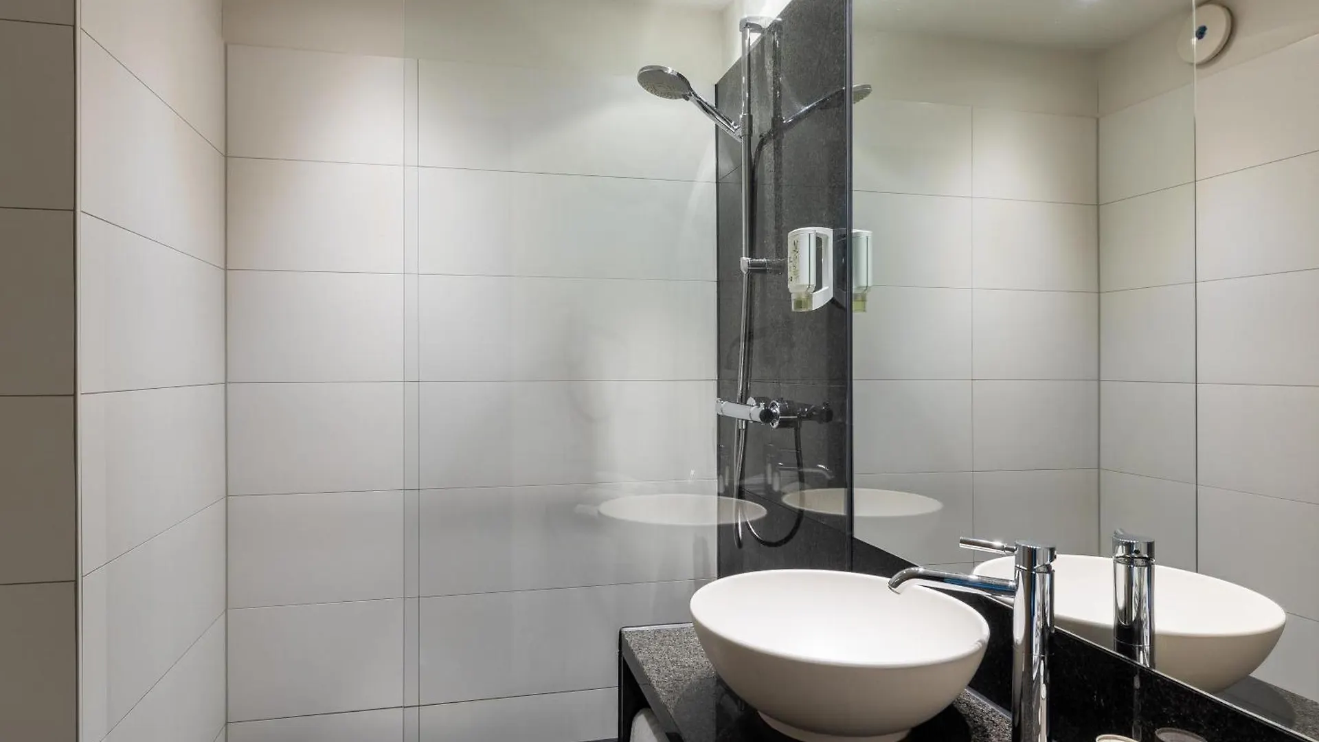 B&B Hotel Duesseldorf City-Sued 2*, Düsseldorf Alemanha