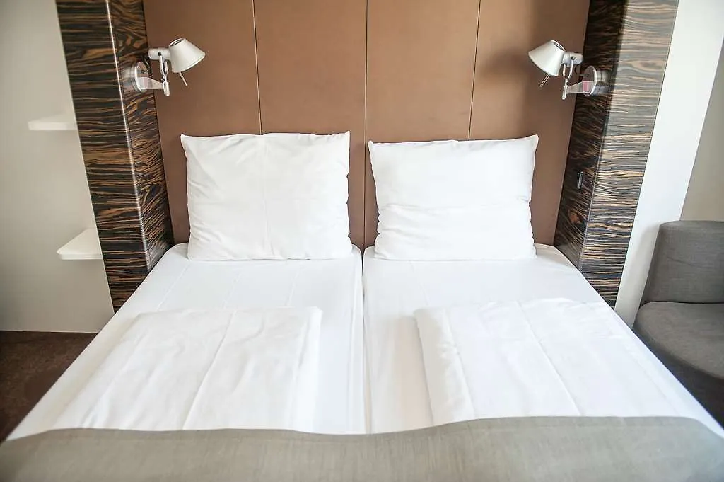 B&B Hotel Duesseldorf City-Sued 2*, Düsseldorf Alemanha